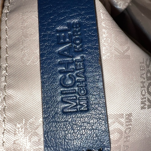 Michael Kors Luxury Studded Astor Large Shoulder Bag Tote NWT - Picture 8 of 10